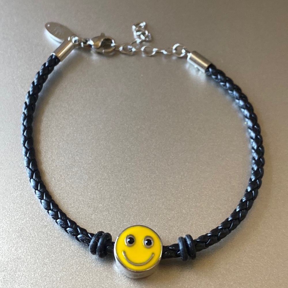 2/$15 Hallmark smiley face emoji bracelet